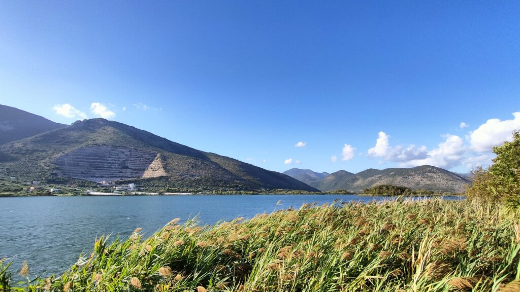 Vista panoramica del Lago di Fondi, a pochi minuti dal centro città